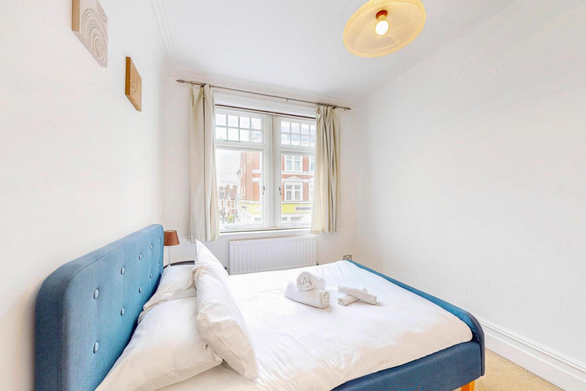2-bed Flat Steps To Wimbledon Park & Tube Londres